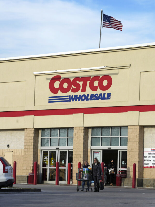 7 Costco Bakery Items Customers Are Currently Raving About