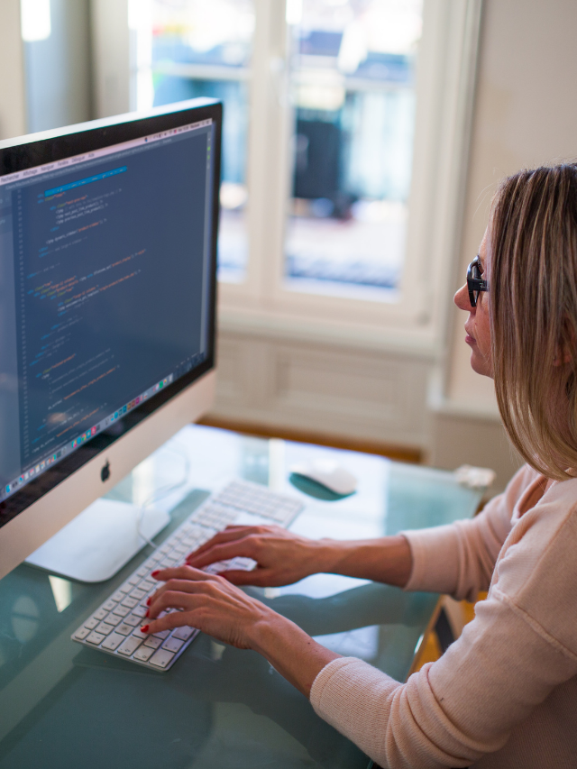 Programming languages to learn for AI development - CodeAvail